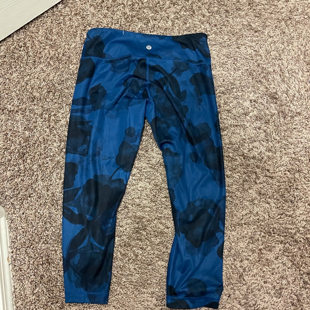 Lululemon leggings size 8